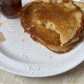 Dimples Diner - The amount of oil on a simple pancake is insane .  Almost felt like I was eating a fried funnel cake. - Breakfast & Brunch Near Me - Visalia, California