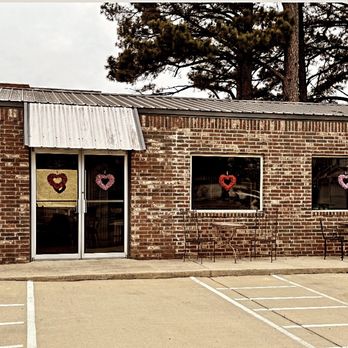 Taylor’s Kitchen & Catering - the outside of the building - Sandwiches Near Me - Lonoke, Arkansas Taylor’s Kitchen & Catering - the outside of the building - Sandwiches Near Me - Lonoke, Arkansas