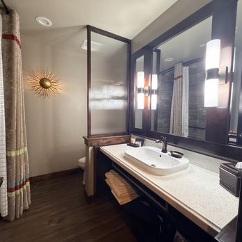Desert Rose Resort & Cabins - Room restroom - Hotels Near Me - Bluff, Utah