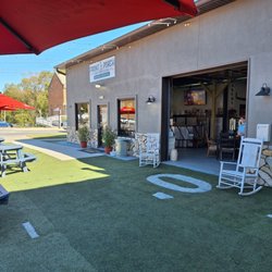 Front Porch and Provisions - Outdoor dog friendly seating and plenty of indoor seating.