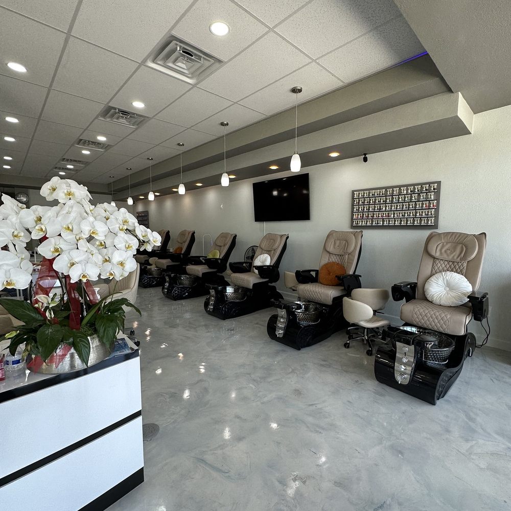 Ucare Nails Bar - Nail Salons Near Me - Escondido, California