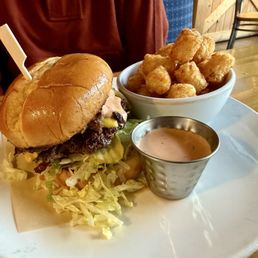 Smash burger and tots