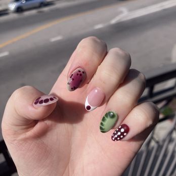 Ace Nail Lounge - Nail Salons Near Me - Sherman Oaks, California