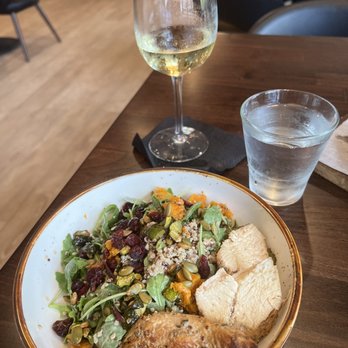 Prezzo - Quinoa salad and Chardonnay. What a combo!! - Italian Near Me - Palm Beach Gardens, Florida Prezzo - Quinoa salad and Chardonnay. What a combo!! - Italian Near Me - Palm Beach Gardens, Florida