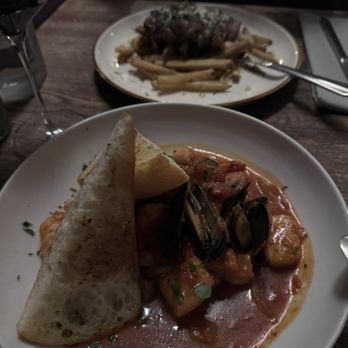 Revolution Winery & Kitchen - Cioppino and steak frites - Vegan Near Me - Sacramento, California