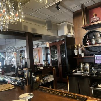 Vienna Wine Bar - Happy Hour - Wine Bars Near Me - Davie, Florida Vienna Wine Bar - Happy Hour - Wine Bars Near Me - Davie, Florida