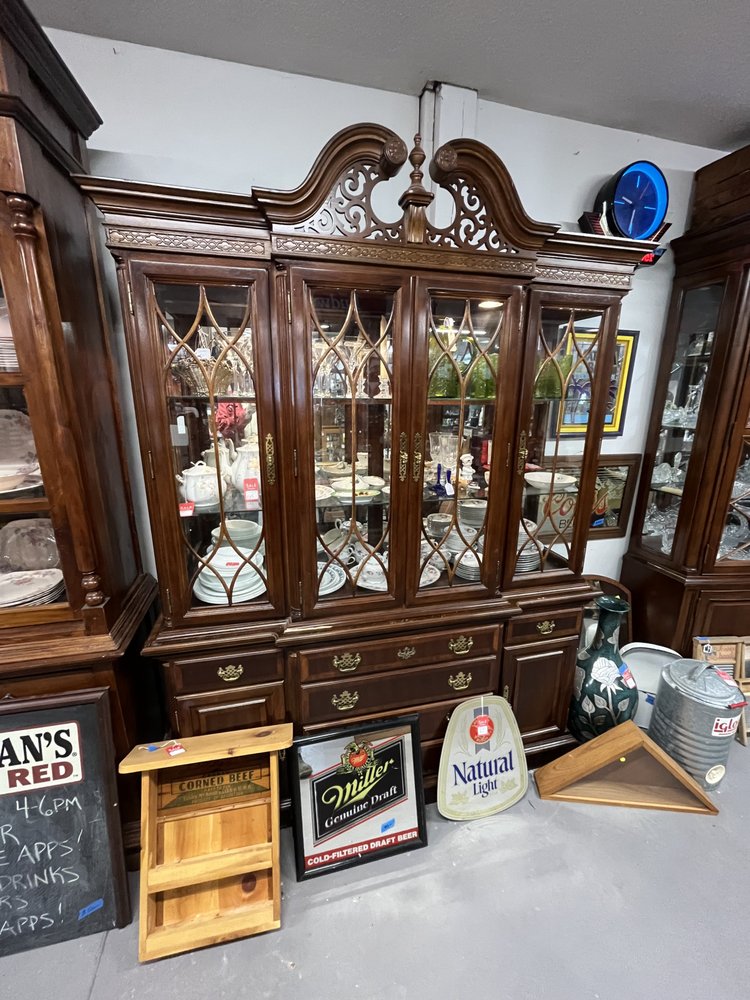 OLD MANS JUNK & CONSIGNMENT SHOP Updated September 2024 149 Photos