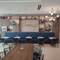 Daisy's Table - Nice decor