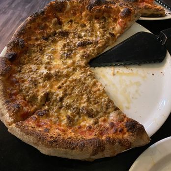 Bella's Wood Fire Pizzeria - Sausage pizza - Pizza Near Me - Algonquin, Illinois