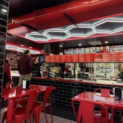 NYC Halal Eats - Interior