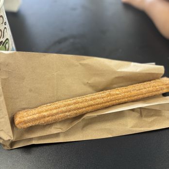 D’ Lilly Cuban Bakery - Fresh churro - Cuban Near Me - Apopka, Florida