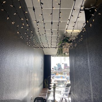 Bru Tea Cafe - Cute hallway with lights above - Bubble Tea Near Me - Elk Grove, California Bru Tea Cafe - Cute hallway with lights above - Bubble Tea Near Me - Elk Grove, California