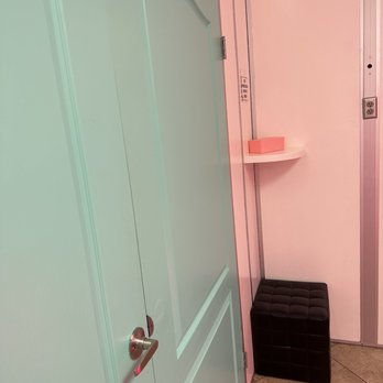 The Body Bakery Tanning - Cute door color - Spray Tanning Near Me - Tarzana, California The Body Bakery Tanning - Cute door color - Spray Tanning Near Me - Tarzana, California