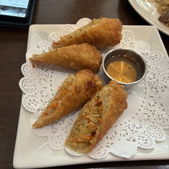Hello Thai - Vegetable Egg Roll - Thai Near Me - Chicago, Illinois Hello Thai - Vegetable Egg Roll - Thai Near Me - Chicago, Illinois