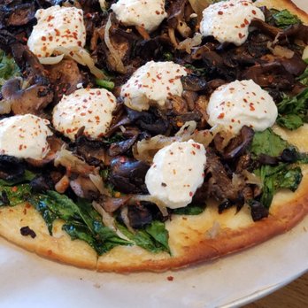 True Food Kitchen - Mushroom Pizza - Vegetarian Near Me - Pasadena, California True Food Kitchen - Mushroom Pizza - Vegetarian Near Me - Pasadena, California