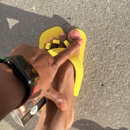 Pink toes Peach fingers Pink toes Peach fingers