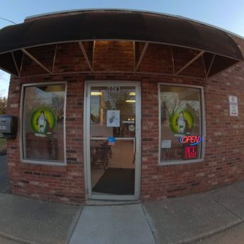 Cocina Elvis - Front Entrance - Mexican Near Me - Painesville, Ohio