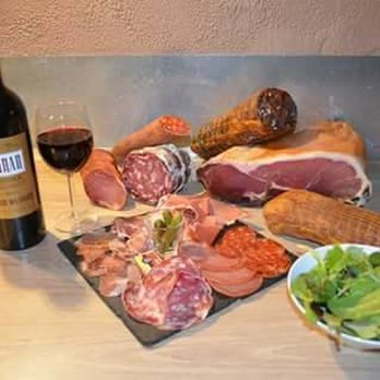 La Cave d'Alexandre - Plateau de charcuetrie - Wine Bars Near Me - Marseille, 13