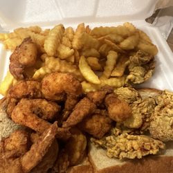 Hook fish and chicken - Oyster and shrimp combo