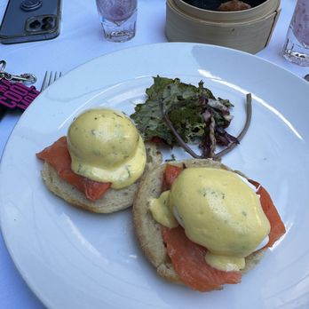 Glowbal - Smoked salmon Bennys - Canadian (New) Near Me - Vancouver, British Columbia