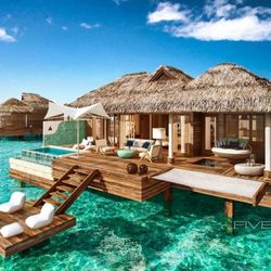 Travel House
