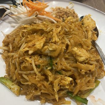 Siam Station - Chicken Pad Thai - Thai Near Me - Irvine, California