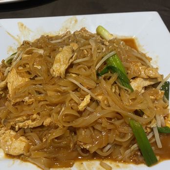 Jaopaya Thai Restaurant - Chicken Pad Thai - Thai Near Me - Reseda, California Jaopaya Thai Restaurant - Chicken Pad Thai - Thai Near Me - Reseda, California