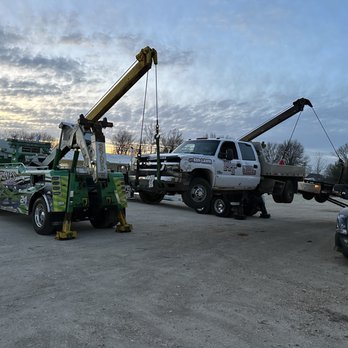 Brines Towing Service - Towing Near Me - Strafford, Missouri Brines Towing Service - Towing Near Me - Strafford, Missouri