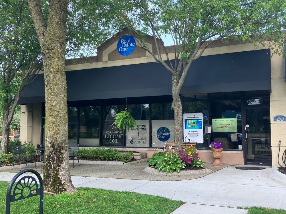 REAL ESTATE ONE 18472 Mack Ave, Grosse Pointe Farms, Michigan Real