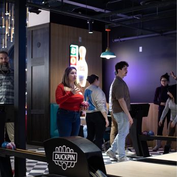 Five Iron Golf - Duckpin bowling - Sports Bars Near Me - Shaker Heights, Ohio