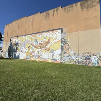 Montie Beach Park - Mural - Parks Near Me - Houston, Texas
