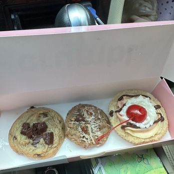 Crumbl - Boca Raton - Bakeries Near Me - Boca Raton, Florida