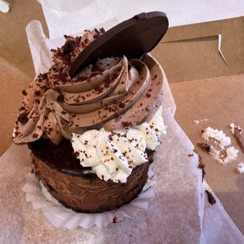 Heidelberg Pastry Shoppe - Chocolate Truffle Cake - Bakeries Near Me - Arlington, Virginia