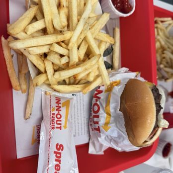 In-N-Out Burger - Burgers Near Me - Keizer, Oregon In-N-Out Burger - Burgers Near Me - Keizer, Oregon