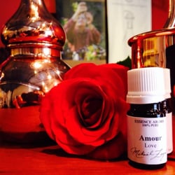 Zayat Aroma - LOVE - AMOUR MIKAEL ZAYAT ESSENTIAL OILS SYNERGY BLEND. 100% PURE AND AUTHENTIC. Only @ZAYATAROMA
