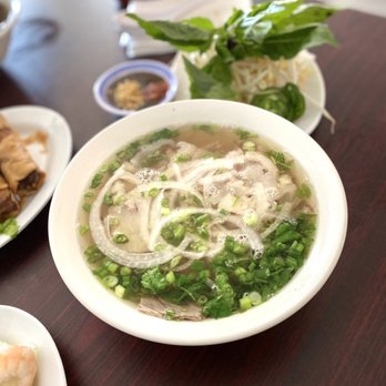 Pho Golden Cow 2 - Small bowl of pho with beef briskets. - Vietnamese Near Me - Springfield, Virginia Pho Golden Cow 2 - Small bowl of pho with beef briskets. - Vietnamese Near Me - Springfield, Virginia
