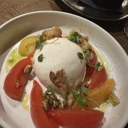 Merchants - Burrata and tomatoes