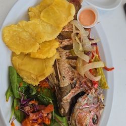 Villa Pesquera Cibuco - Chilló Frito (Fried Red Snapper) Delicious!