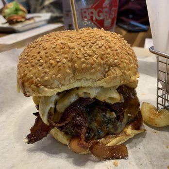 Brgr Stop - American Near Me - Fort Lauderdale, Florida