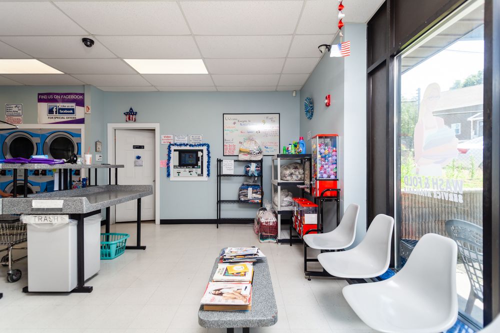 NORTH END LAUNDROMAT Updated October 2024 14 Photos 1837 N Main