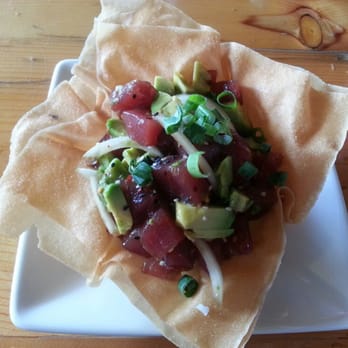 Lulu's Waikiki - Ahi Poke - Burgers Near Me - Honolulu, Hawaii