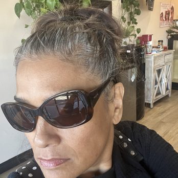 Alexia's Hair Studio - Before my hair color - Hair Salons Near Me - Hemet, California Alexia's Hair Studio - Before my hair color - Hair Salons Near Me - Hemet, California