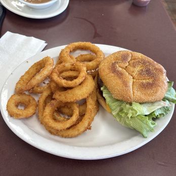 Thomas Restaurant - Thomas Burger with onion rings - American Near Me - Pryor, Oklahoma Thomas Restaurant - Thomas Burger with onion rings - American Near Me - Pryor, Oklahoma