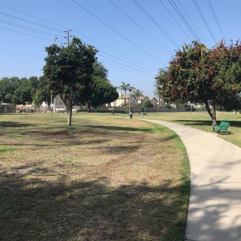 Central Park - Central Park walking path - Parks Near Me - La Palma, California Central Park - Central Park walking path - Parks Near Me - La Palma, California