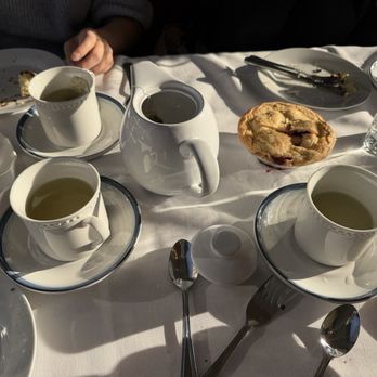 River Fox Train - the one COLD pie for the whole table as "dessert" - Tours Near Me - West Sacramento, California