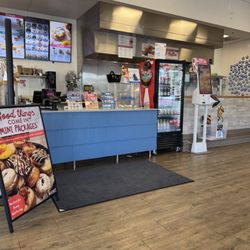 Duck Donuts - Inside