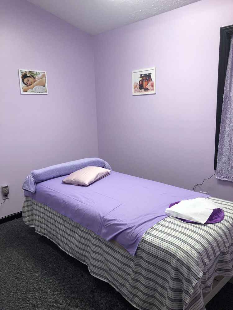 LAVENDER ESSENTIAL OIL SPA 16 Photos 5226 S East St, Indianapolis