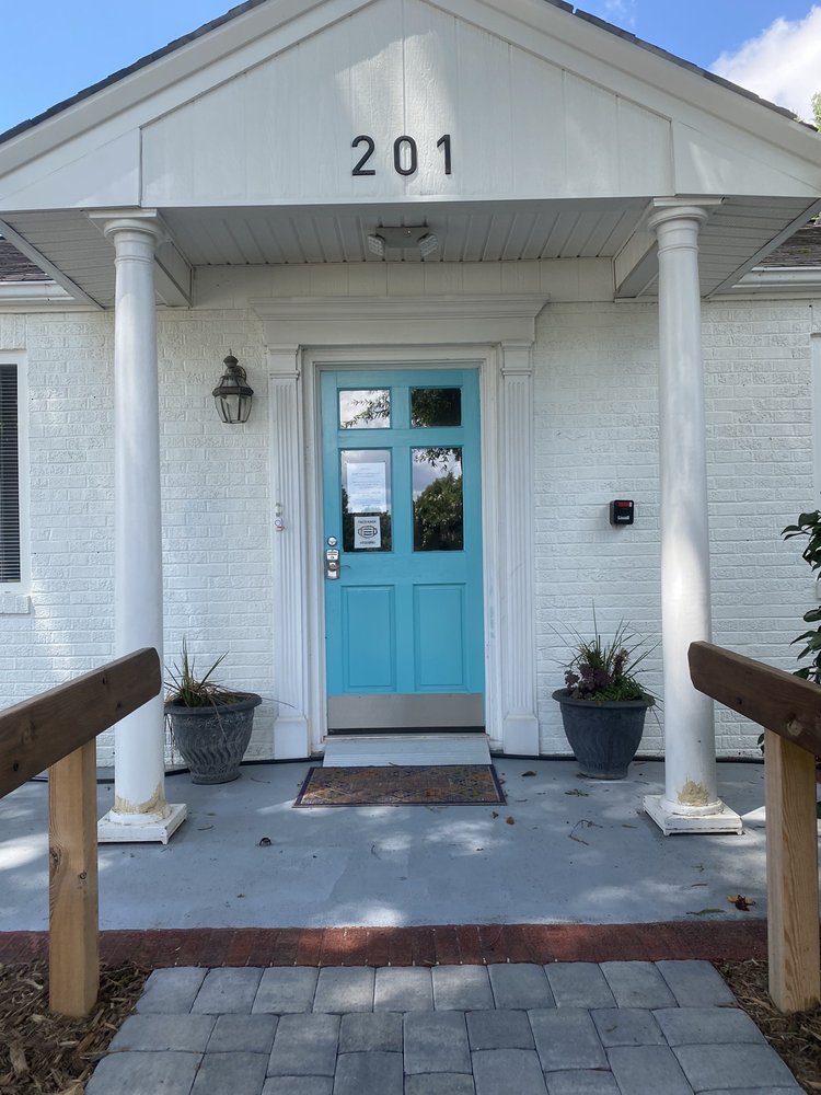 STILLPOINT ACUPUNCTURE Updated August 2024 13 Photos 201 Muirs Chapel Rd, Greensboro