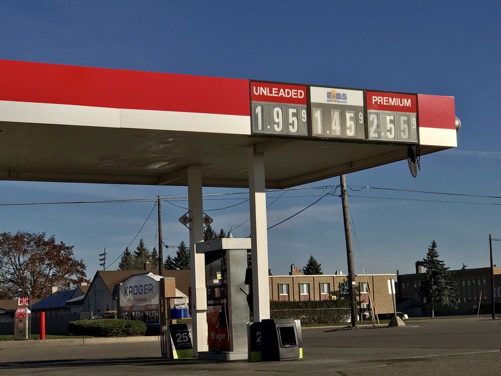 KROGER GAS STATION Updated July 2024 1200 E Bristol Rd, Burton