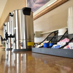 Hotel Glendive - Yellowstone River - Enjoy hot coffee/tea all day!